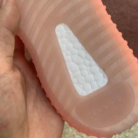 350v2骚粉 尺码：22-35 萌宝成为全校最亮的仔