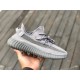 350v2灰色  Adidas Yeezy 350 V2太空灰 IF3219