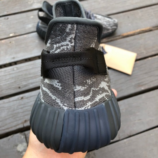 350v2黑灰 性价比版 Adidas Yeezy 350 V2黑灰橙 椰子ID4811