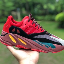 椰子700灰红 Adidas Yeezy Boost 椰子700灰红 HQ6979