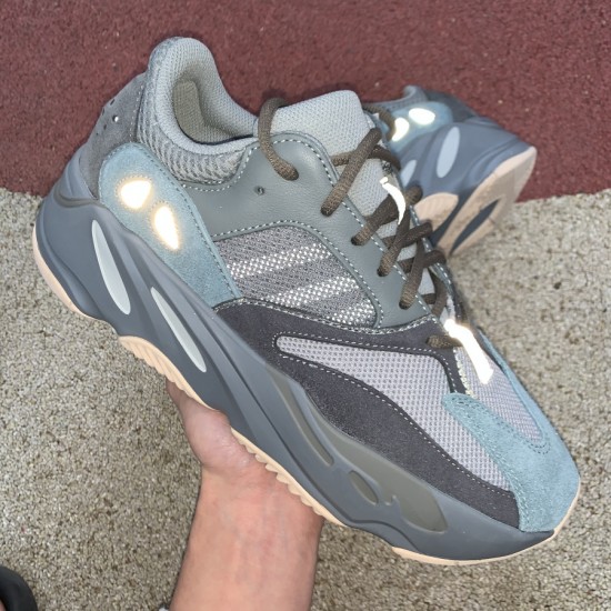 椰子700青蓝 性价比版本Adidas Yeezy Boost 700 青蓝 水鸭蓝椰子 老爹鞋 FW2499 尺码：36-47