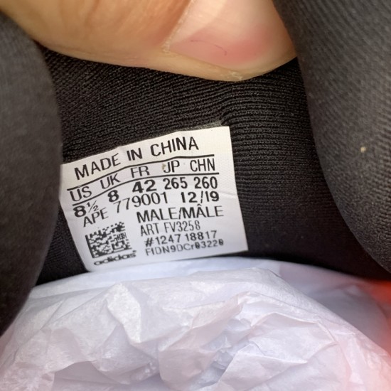 椰子700黑橙 性价比版本偏小0.5-1码，Adidas Yeezy Boost 700 MNVN 黑橙限量 3M反光 FV3258