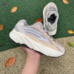 椰子700v2奶油 G5版正常尺码，Adidas Yeezy Boost 700 V2 奶油灰白 椰子700 GY7924