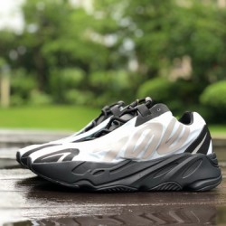 椰子700冰蓝黑 Adidas Yeezy 700 浅蓝冰蓝黑椰子反光复古老爹鞋 GZ0711