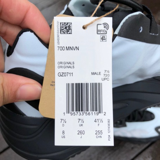 椰子700冰蓝黑 Adidas Yeezy 700 浅蓝冰蓝黑椰子反光复古老爹鞋 GZ0711