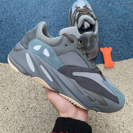 椰子700水鸭蓝 BC版本出货Adidas Originals Yeezy Boost 700 Teal Blue 水鸭蓝 FW2499 尺码：36-48