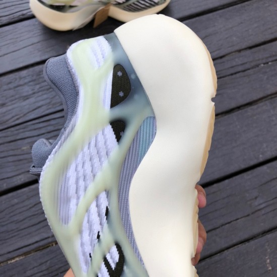 椰子700v3灰白 Adidas Yeezy 700 V3椰子 跑步鞋 ID1674