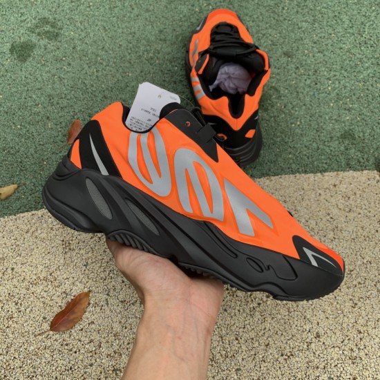 椰子700黑橙 性价比版本偏小0.5-1码，Adidas Yeezy Boost 700 MNVN 黑橙限量 3M反光 FV3258