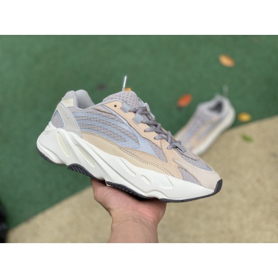 椰子700v2奶油 G5版正常尺码，Adidas Yeezy Boost 700 V2 奶油灰白 椰子700 GY7924