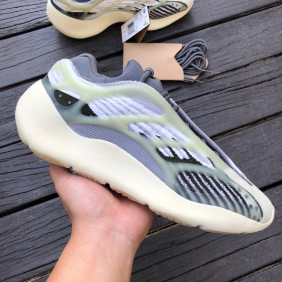 椰子700v3灰白 Adidas Yeezy 700 V3椰子 跑步鞋 ID1674