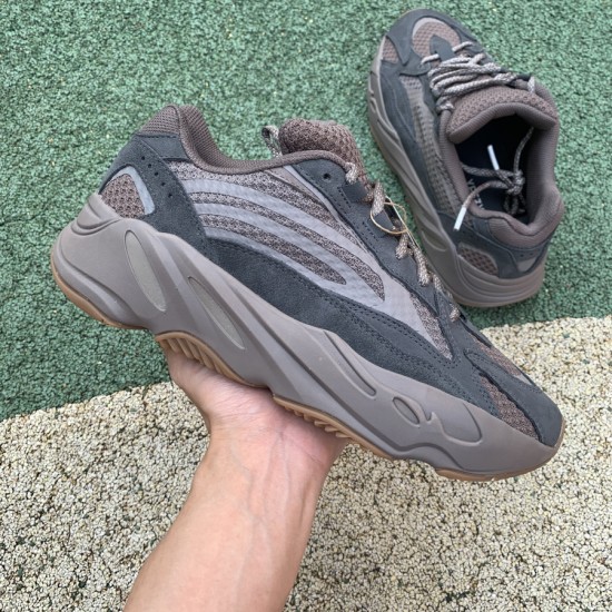 椰子700v2棕褐色 特供版LJR出品Adidas Yeezy Boost 700 V2棕褐色 大地椰子跑步鞋GZ0724