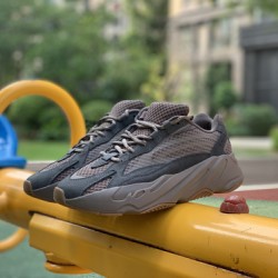 椰子700v2棕褐色 特供版LJR出品Adidas Yeezy Boost 700 V2棕褐色 大地椰子跑步鞋GZ0724