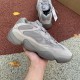 椰子500灰褐色新款 adidas Yeezy 500 “Taupe Light” GX3607