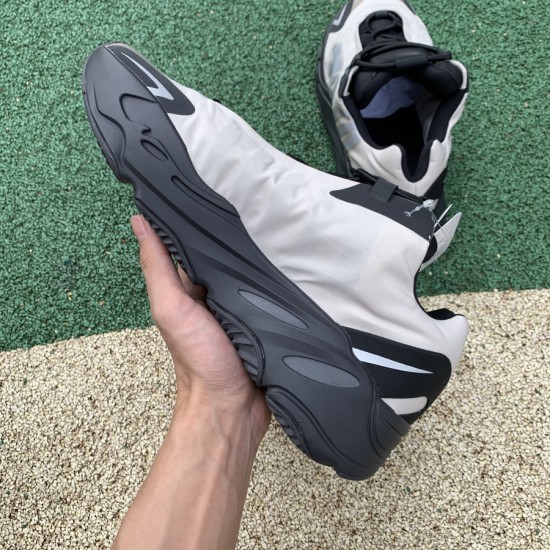 椰子700骨白 性价比版品质很ok的  Adidas Yeezy 700 MNVN 椰子700骨白 侃爷跑步鞋 FY3729