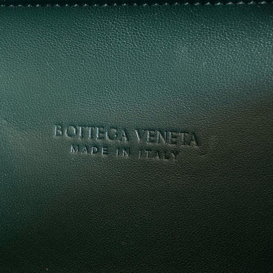 BOTTEGA VENETA BAG