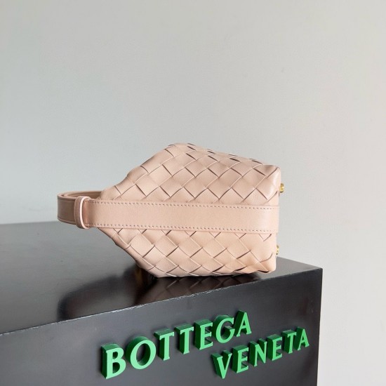 BOTTEGA VENETA BAG