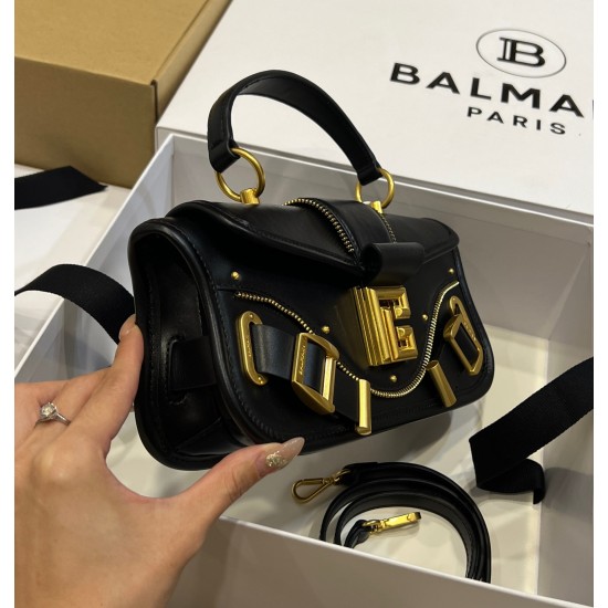 Balmain bag Sizs:26*11.5*3cm