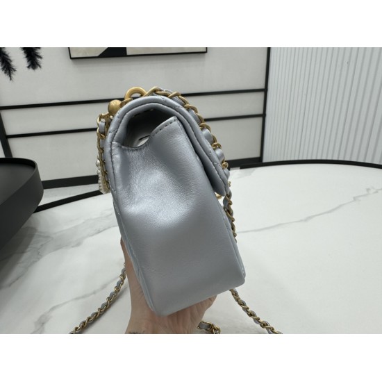 65123204 ；68123207 size 12.5x17x5cm size 14.5x19.5x7.5cm