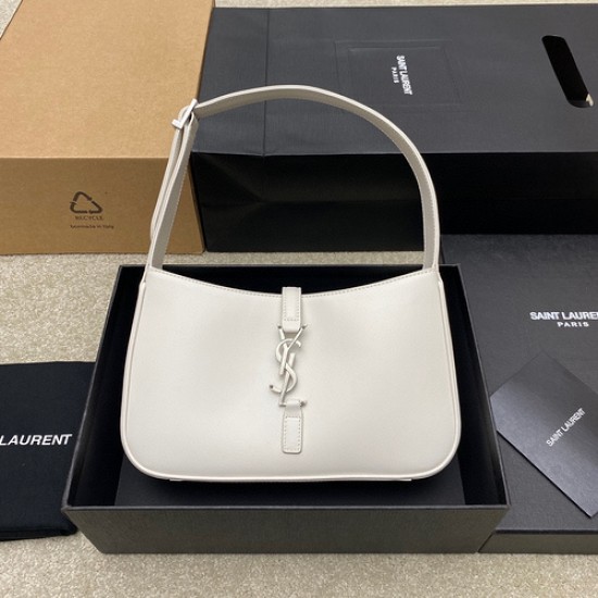 Yves Saint Laurent Bag D886550