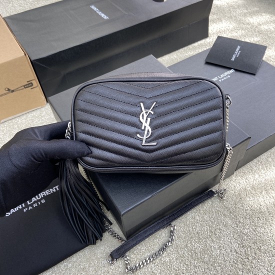 Yves Saint Laurent Bag  D886450