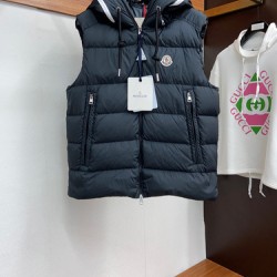 Moncler M008