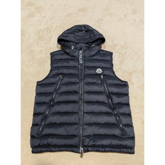 Moncler M098