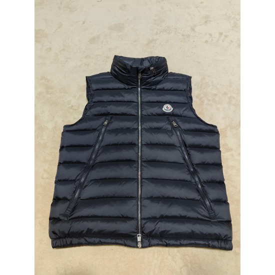 Moncler M098