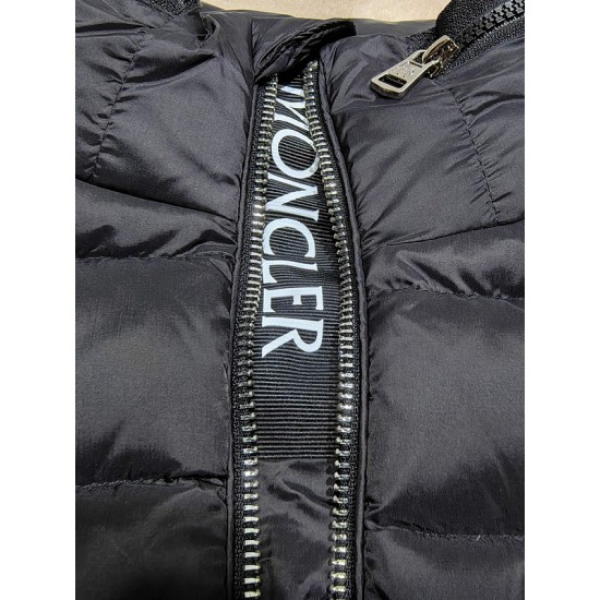 Moncler M098