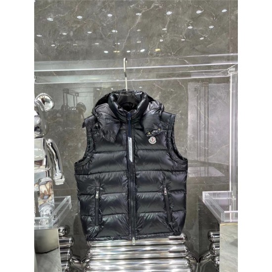 MONCLER Bormes Vest