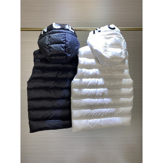 MONCLER Montreuil Vest