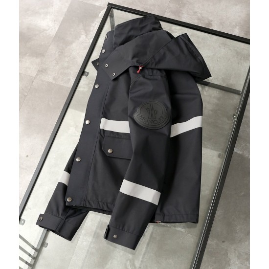 MONCLER12