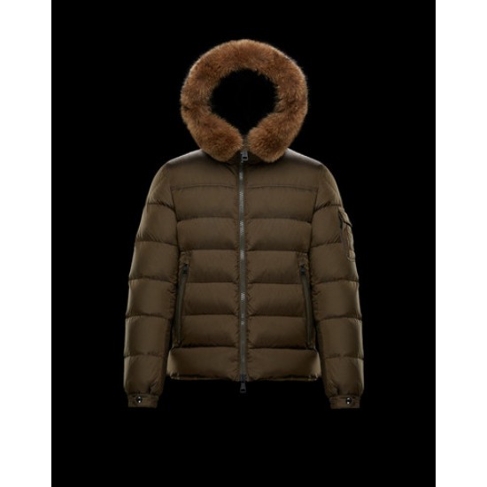 MONCLER MARQUE