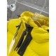 Moncler Jacket  蒙口新款错位双拉链设计，设计感满满。 颜色：黑色 黄色