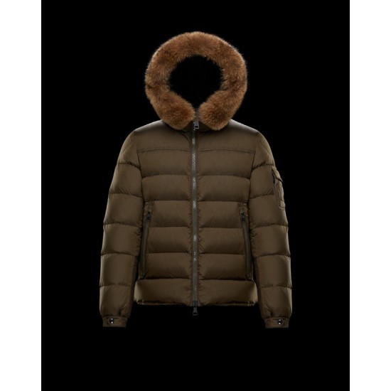 MONCLER MARQUE