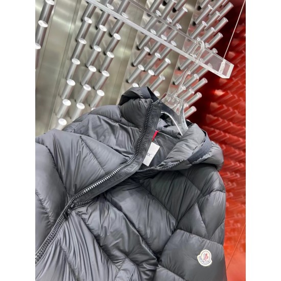 Moncler Myosotis Short Down Jacket