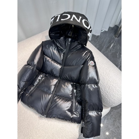 Moncler Huppe