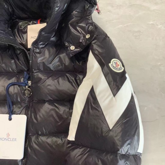 Moncler Saulx Short Down Jacket