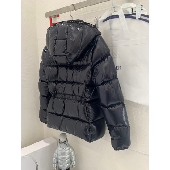 Moncler M008