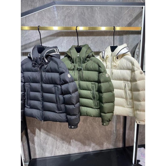 Moncler M021