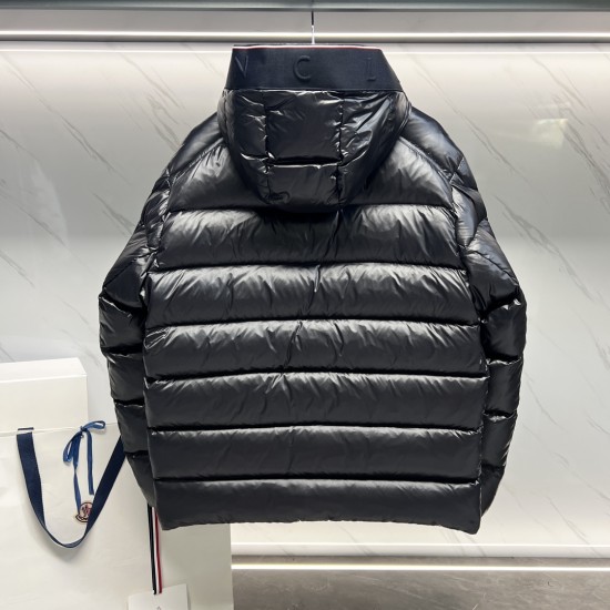 Moncler Pavin Short Down Jacket