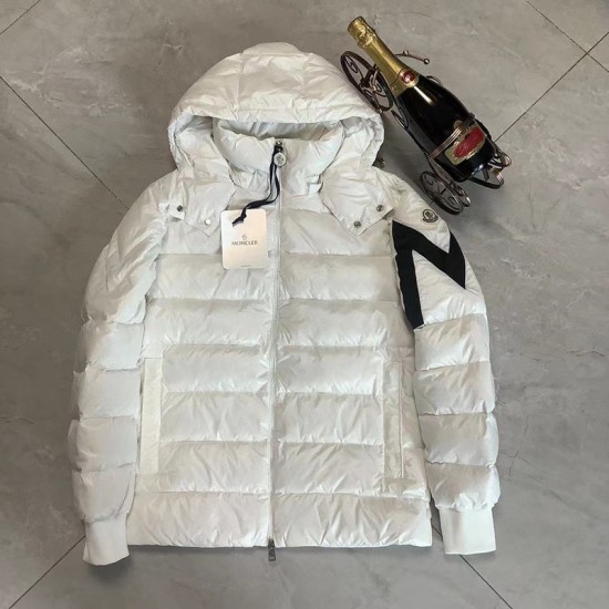 Moncler Saulx Short Down Jacket