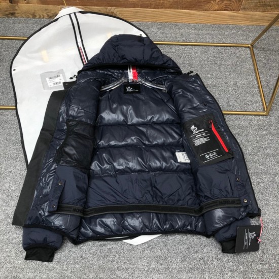 Moncler M007