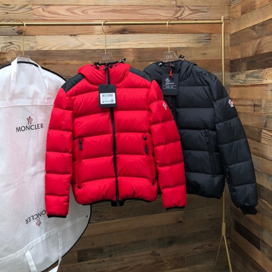 Moncler M007