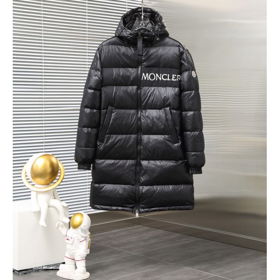 Moncler M067