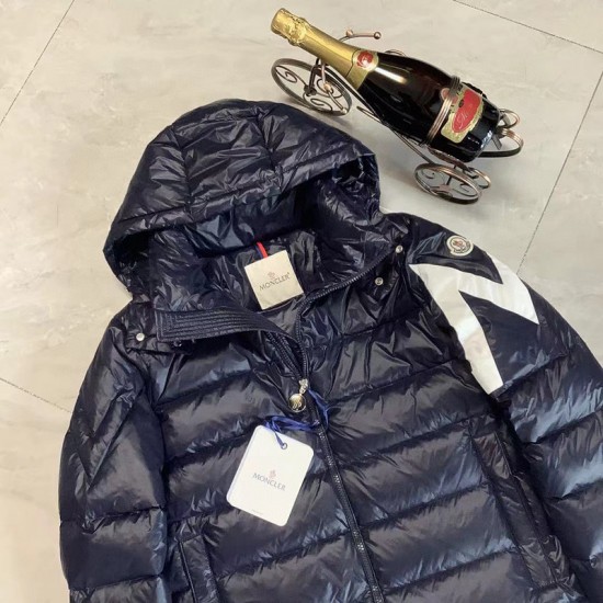 Moncler Saulx Short Down Jacket