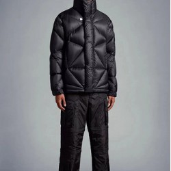 Moncler Oak