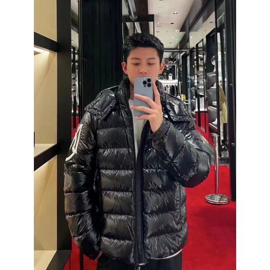 Moncler Saulx Short Down Jacket