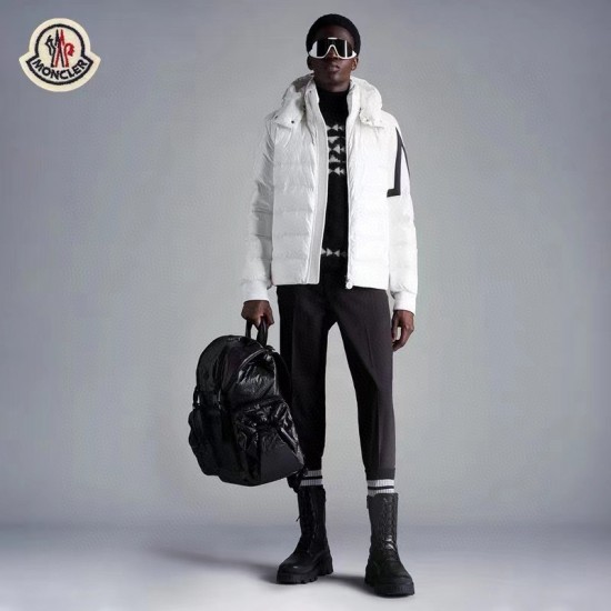 Moncler Saulx Short Down Jacket