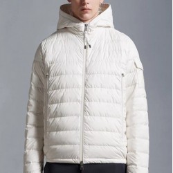 Moncler M020