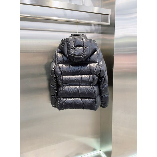 Moncler M008